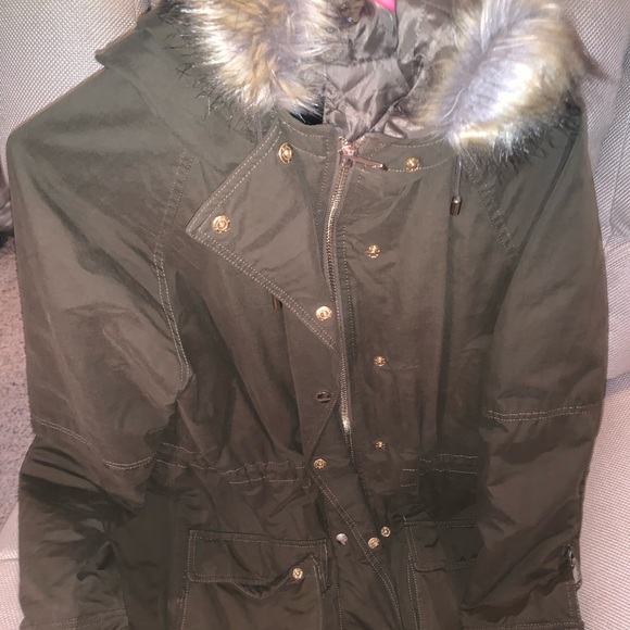 Forever 21 Jackets & Blazers - green and brown with winter jacket full zip w fur